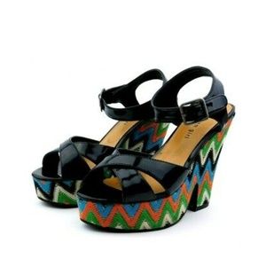 [Madden Girl] "Boozter" Black Platform Heels